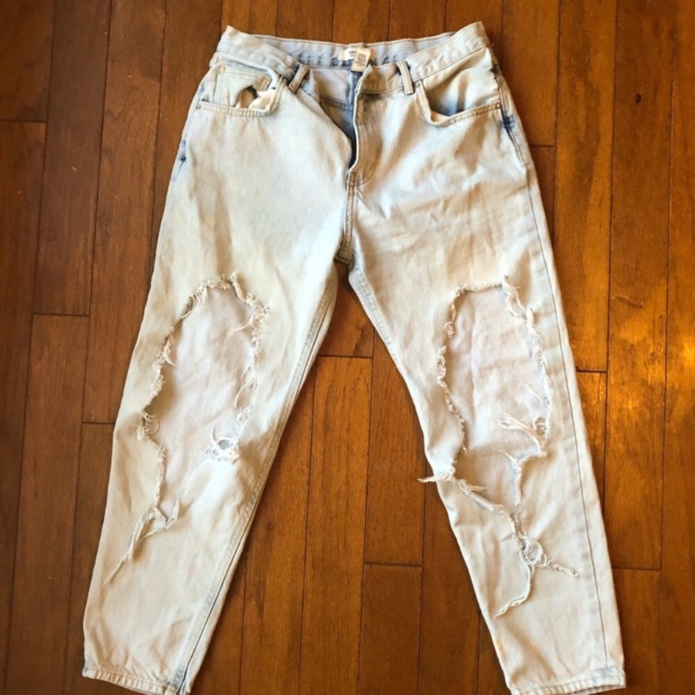 Forever 21 boyfriend jeans. Light wash